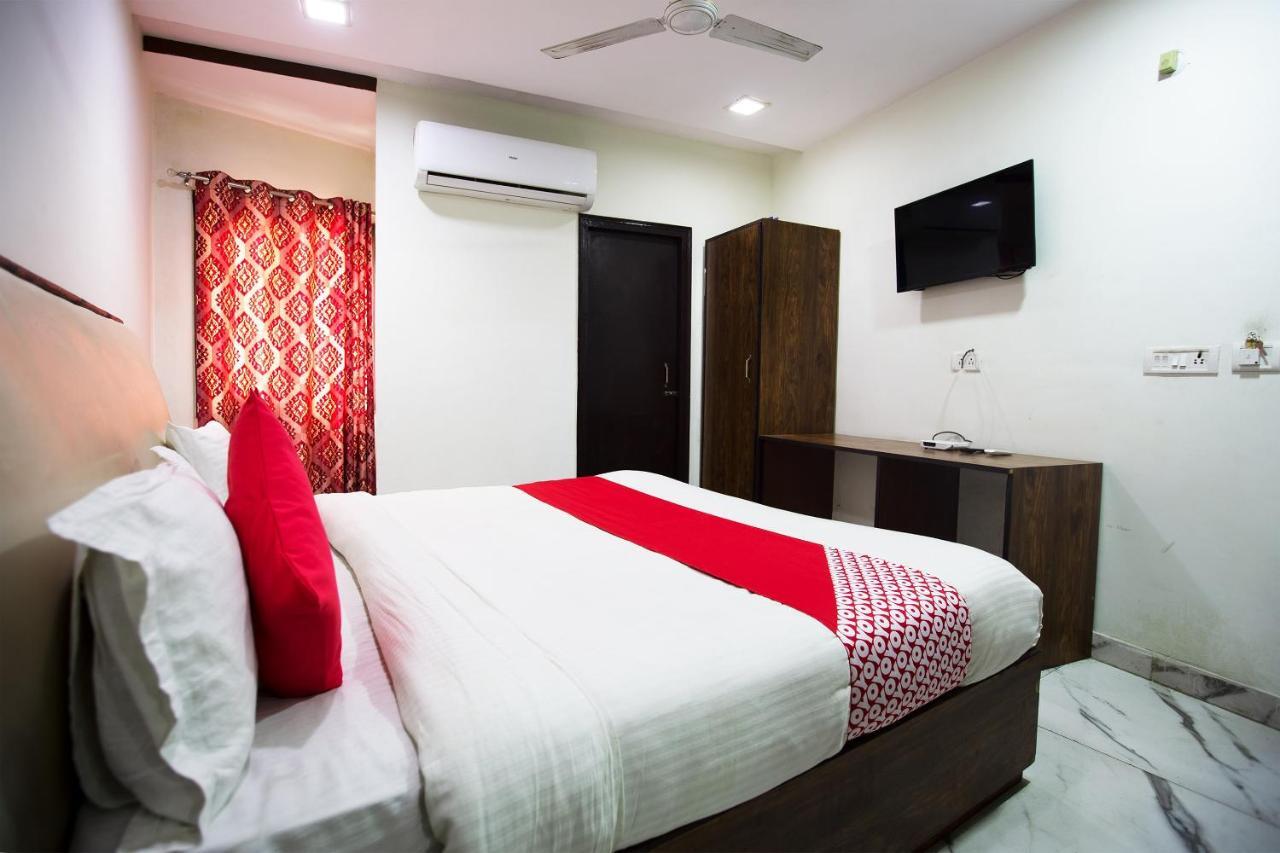 Oyo 44174 Hotel Mid Town Prime Harthala Buitenkant foto